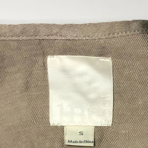 Line & Dot Crop Top Size Small - Picture 4 of 6